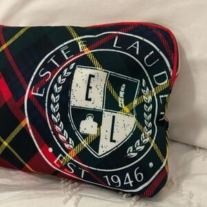 New Estee Lauder Red Plaid Tartan Cosmetic / Makeup Bag 8x6x1.75” NWOT Gold Zip